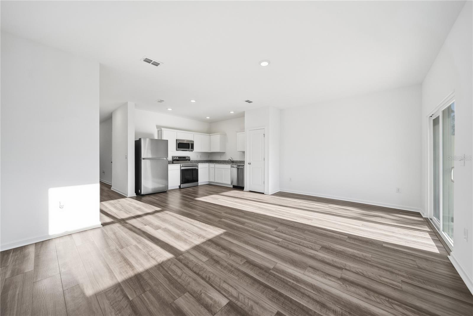 TYSON TWNHMS - Residential Lease