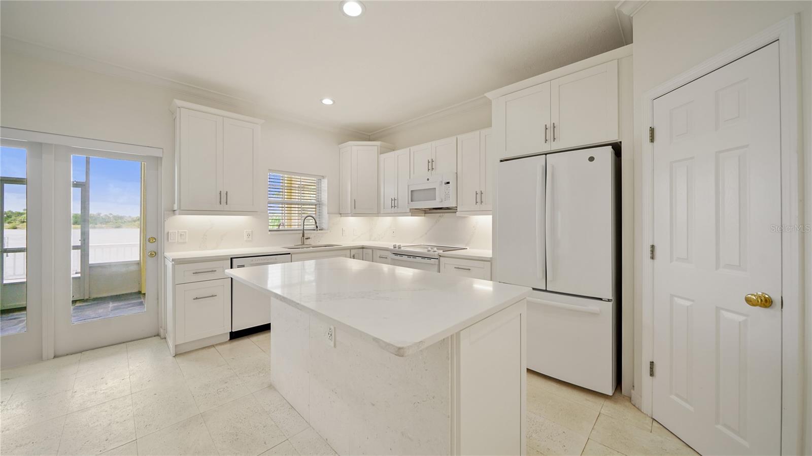 SUMMER ISLAND PH I - Residential