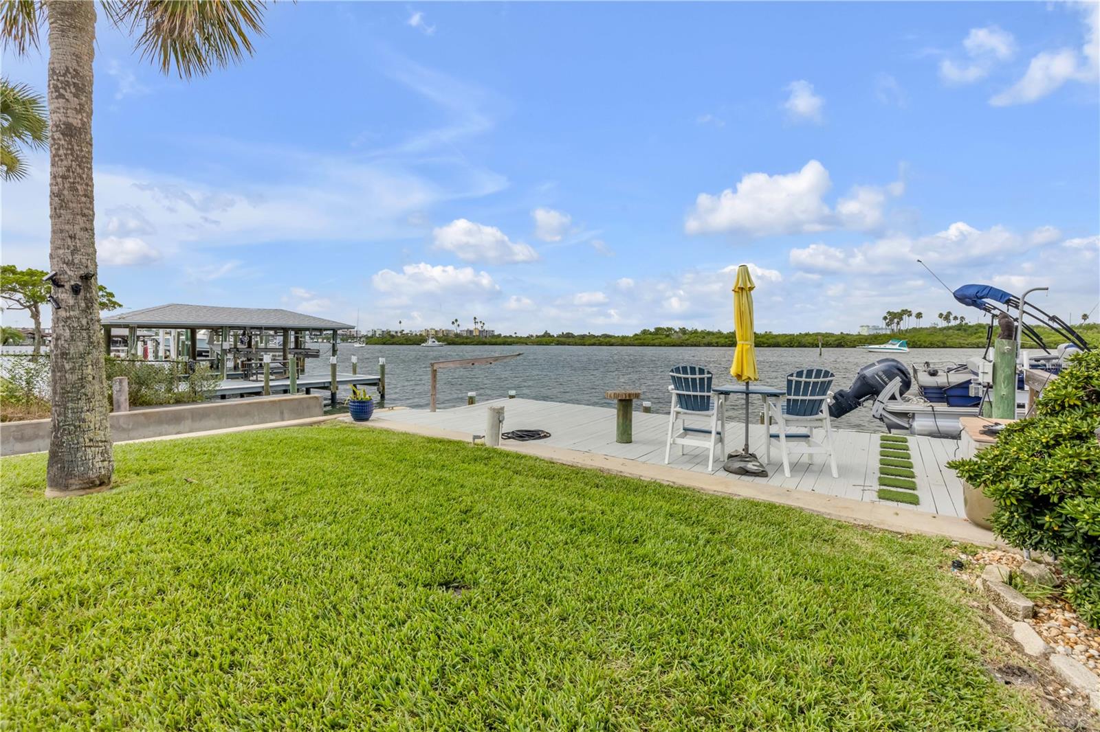 BOUCHELLES ISLAND - Residential