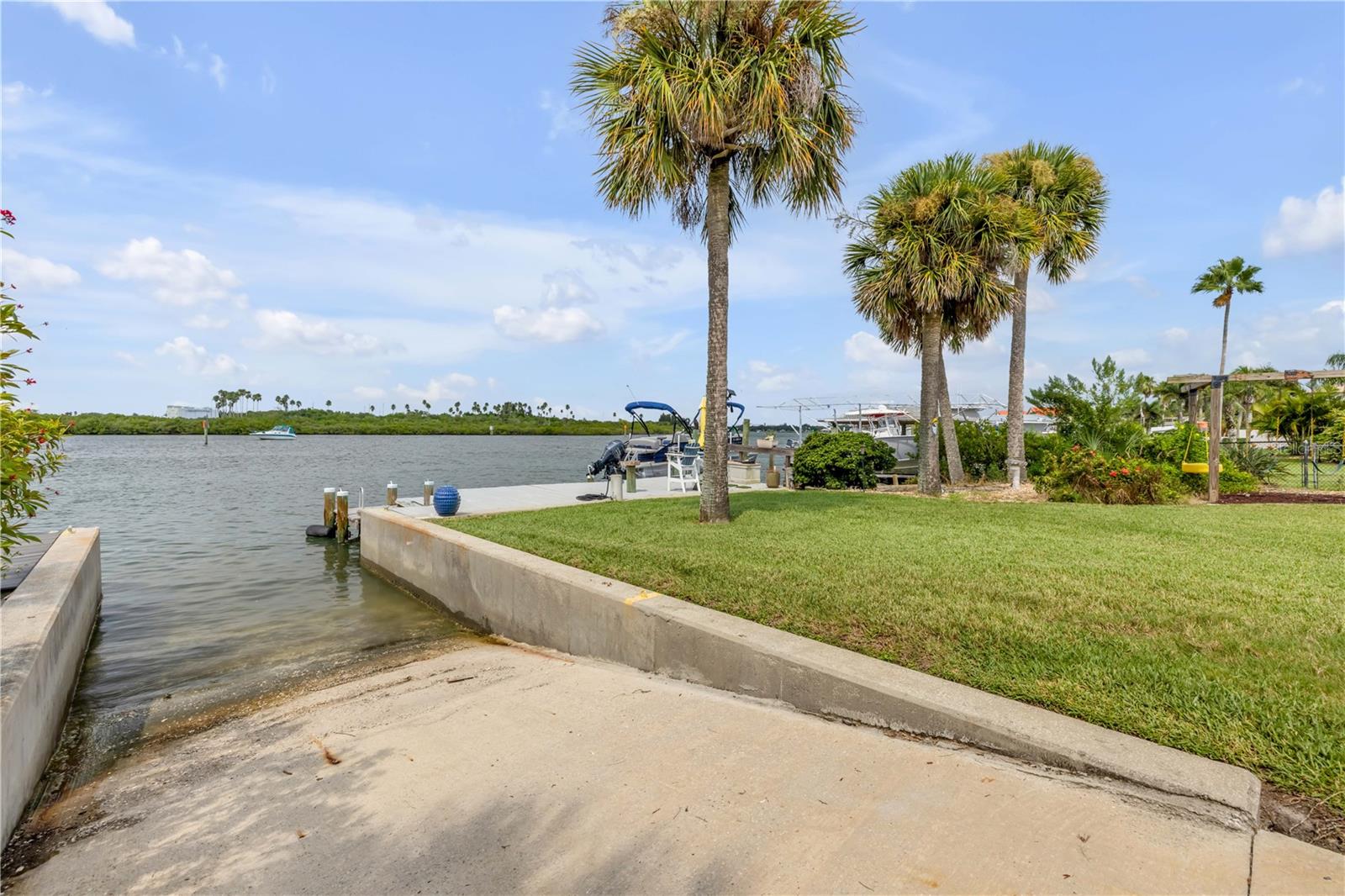 BOUCHELLES ISLAND - Residential