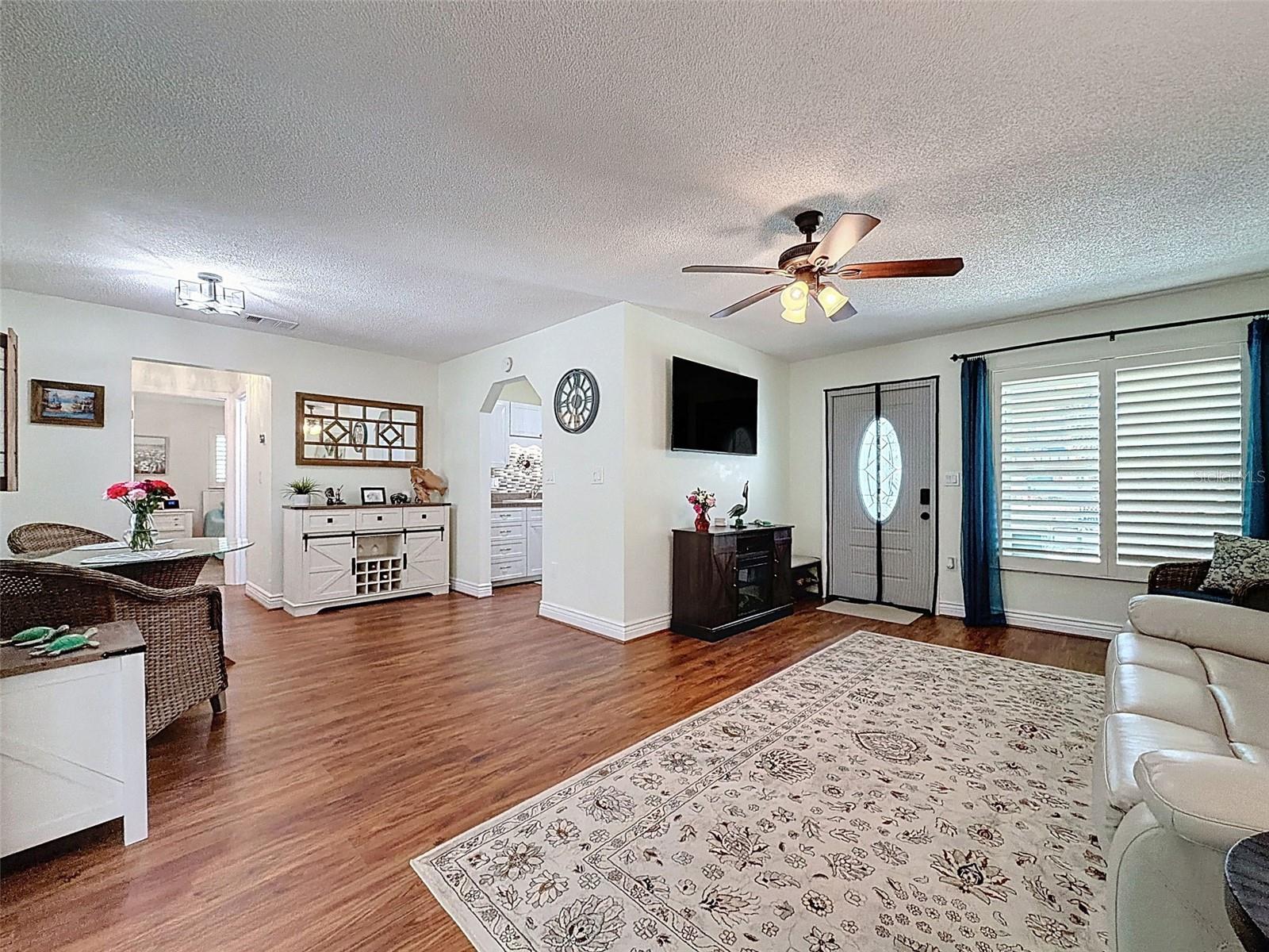 PARADISE POINTE WEST - Residential