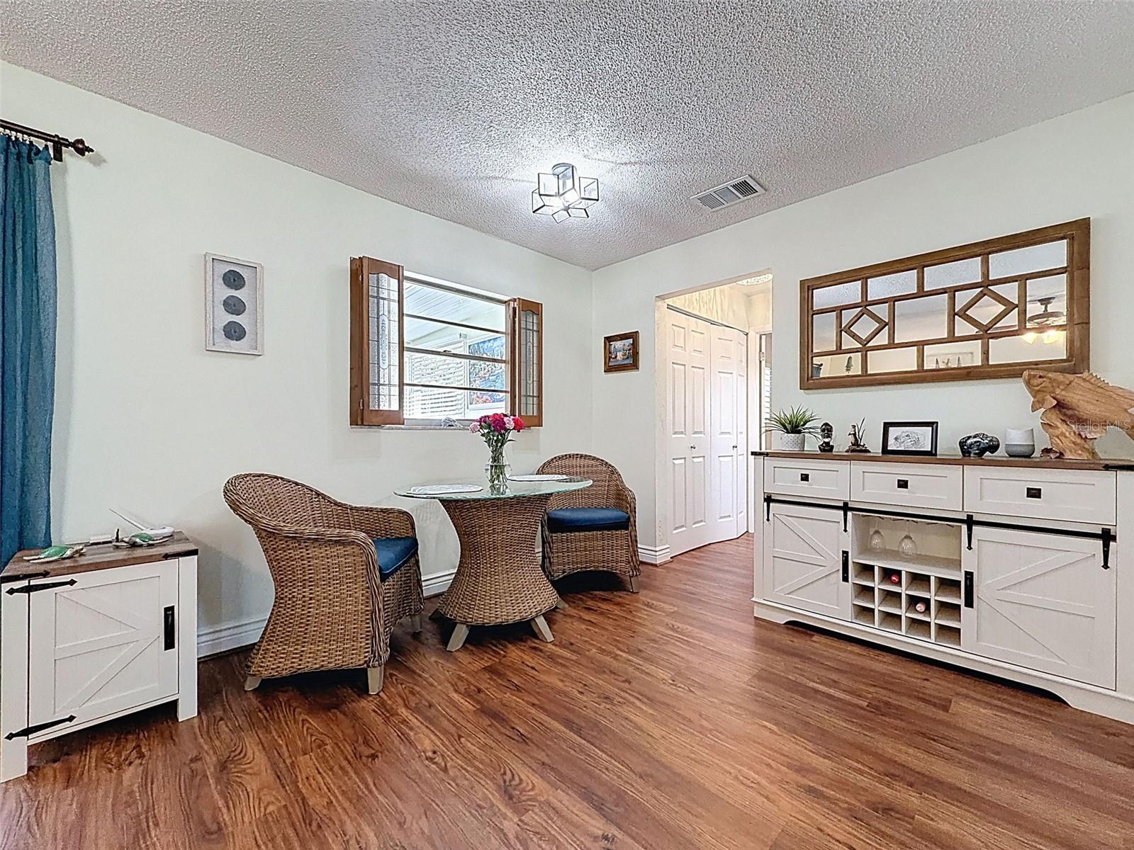 PARADISE POINTE WEST - Residential