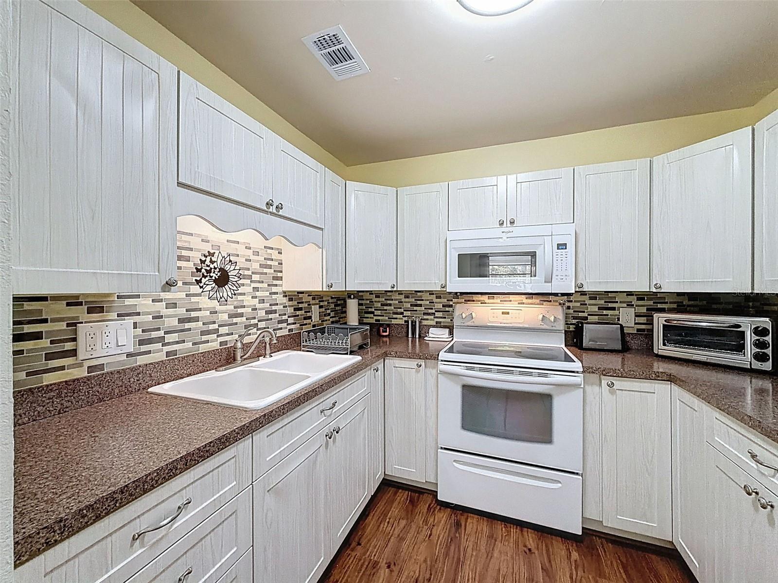 PARADISE POINTE WEST - Residential