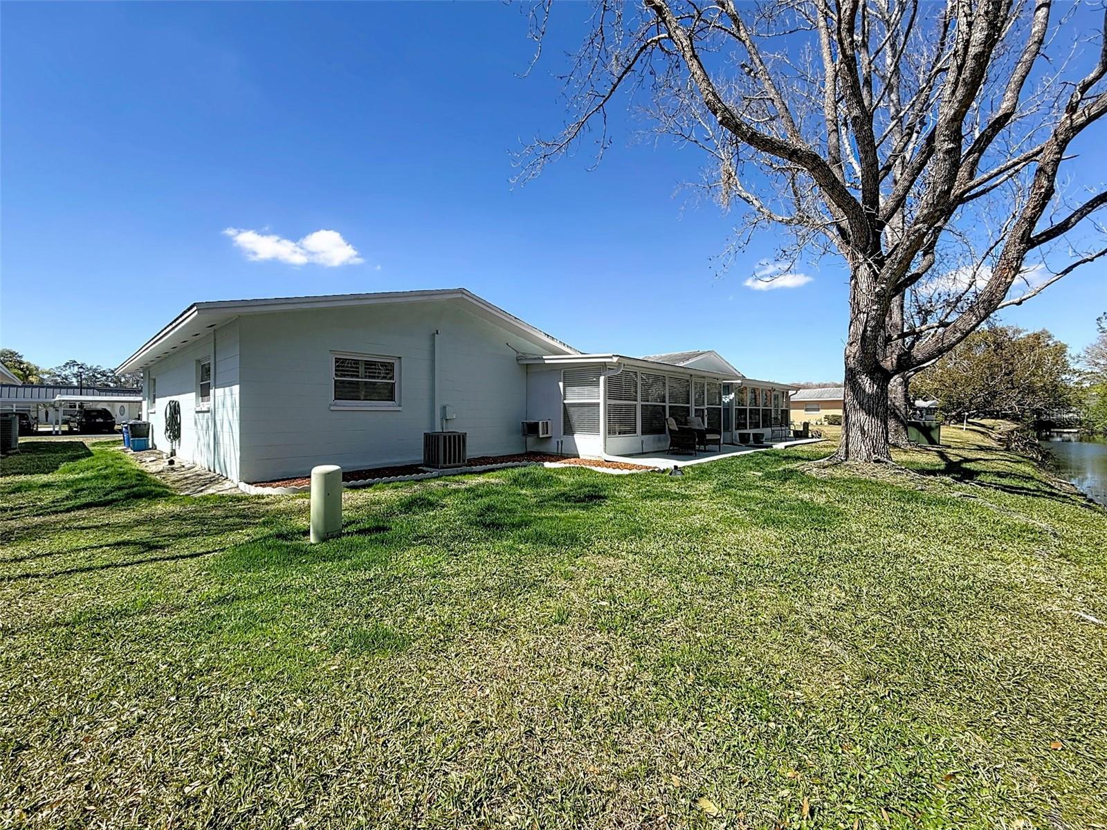 PARADISE POINTE WEST - Residential