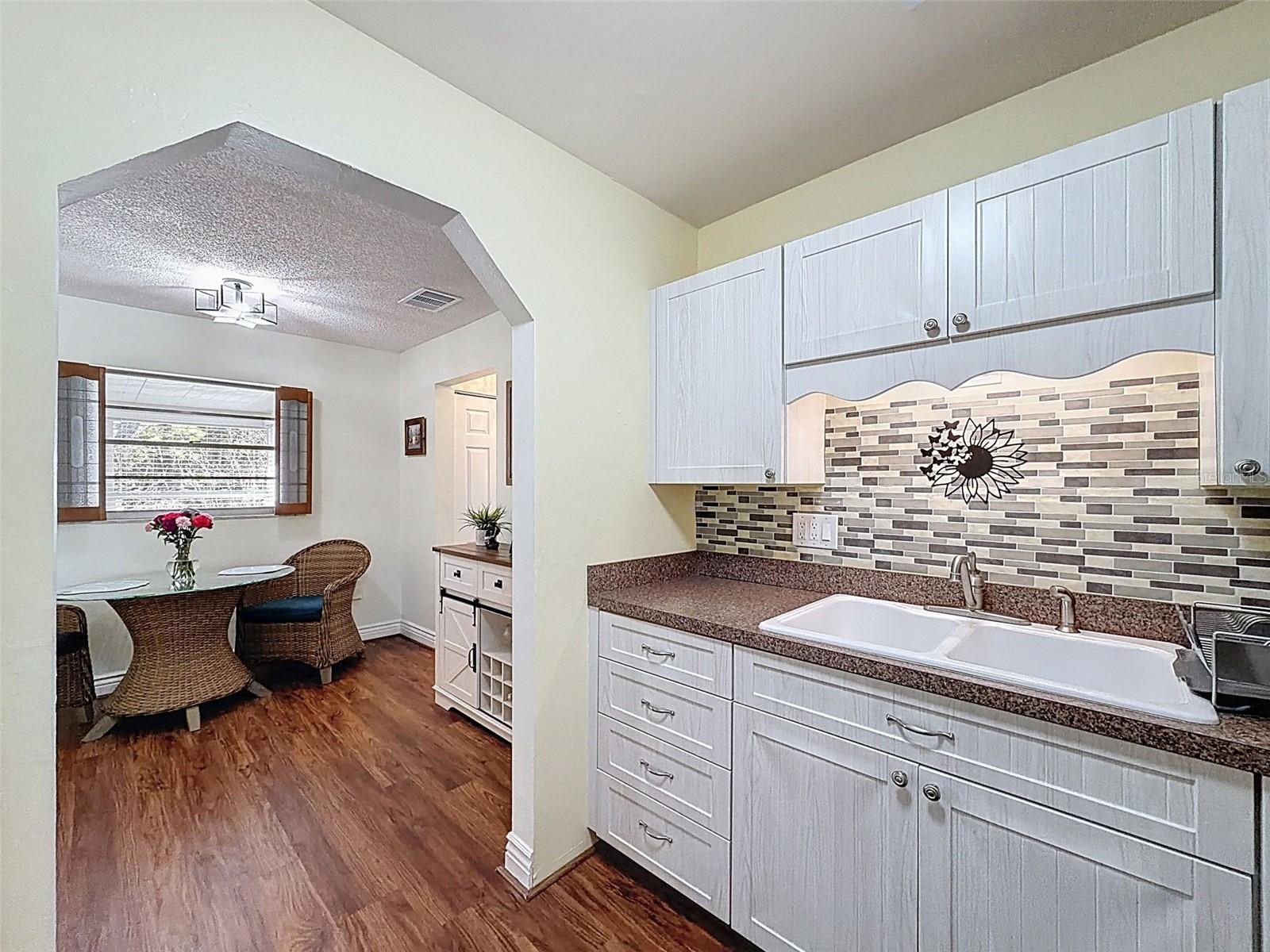 PARADISE POINTE WEST - Residential