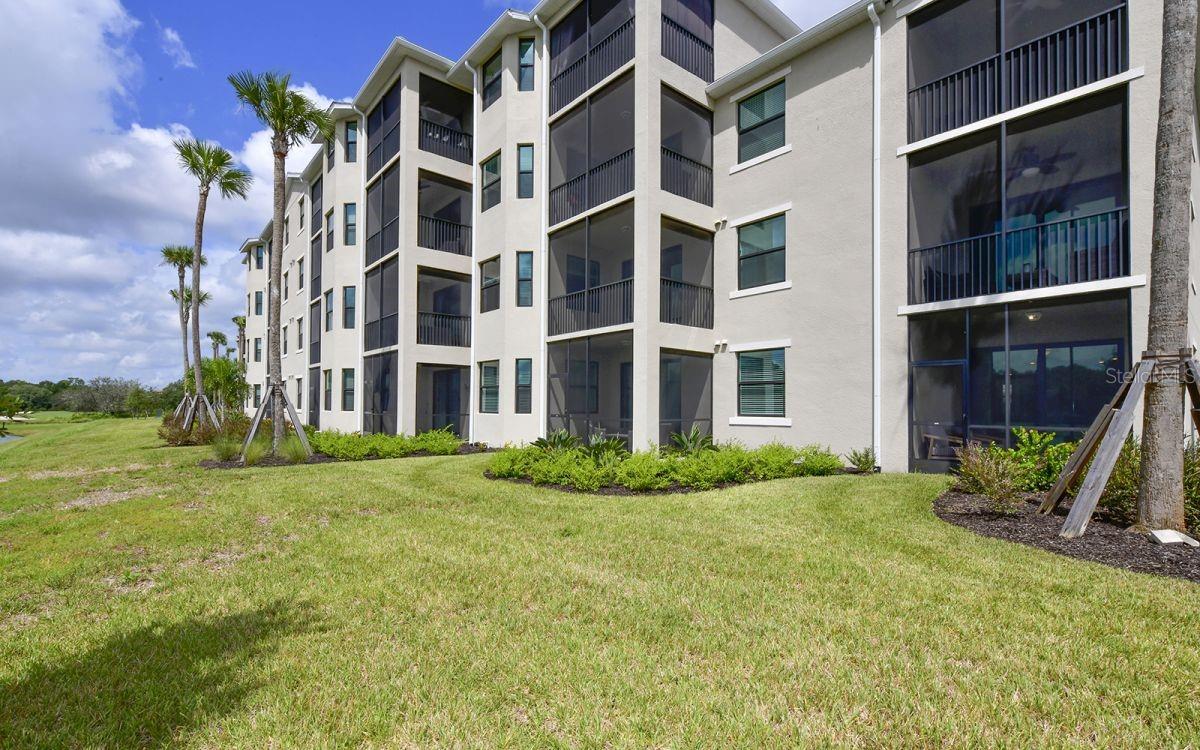 TERRACE IV AT LAKEWOOD NATIONAL PH II - Residential Lease