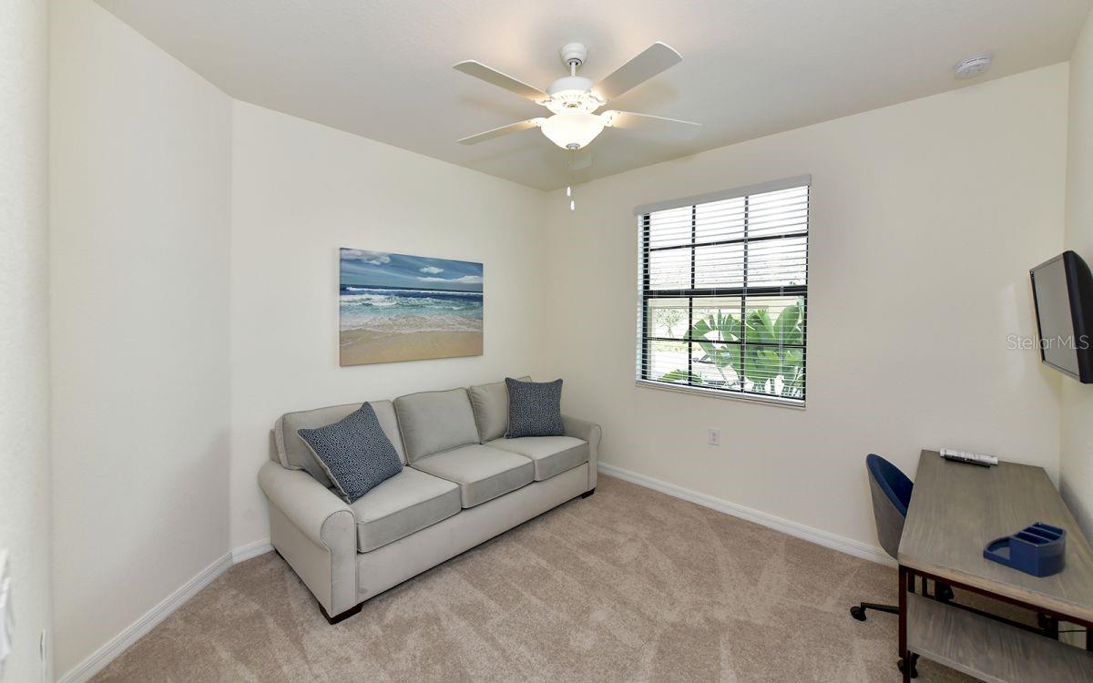 TERRACE IV AT LAKEWOOD NATIONAL PH II - Residential Lease