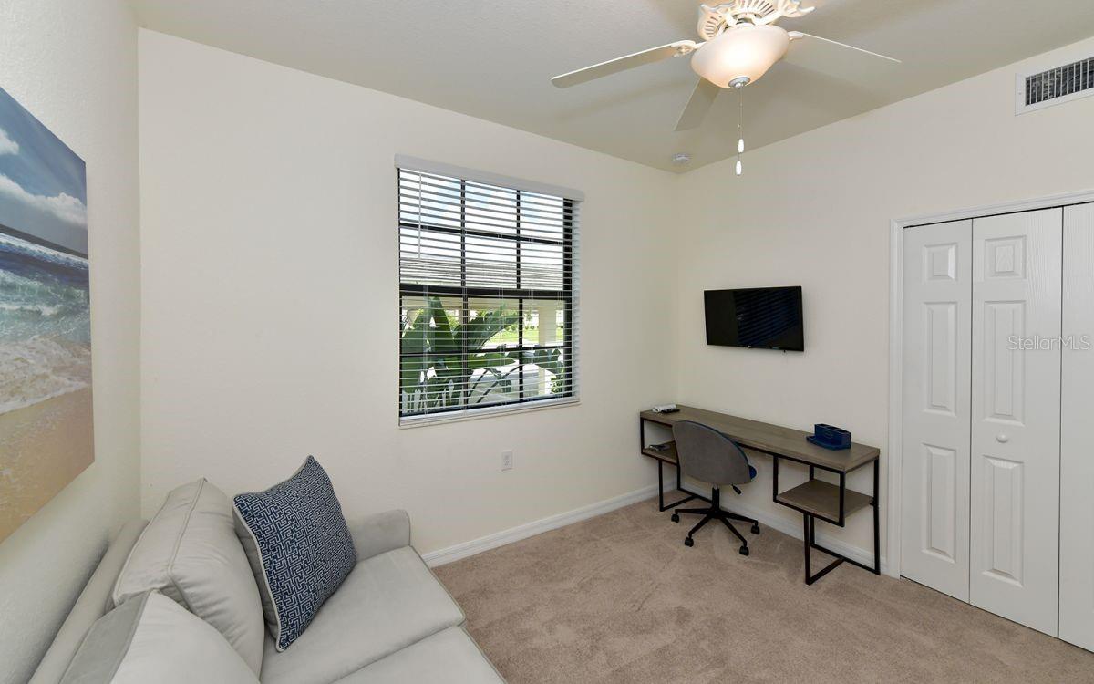 TERRACE IV AT LAKEWOOD NATIONAL PH II - Residential Lease
