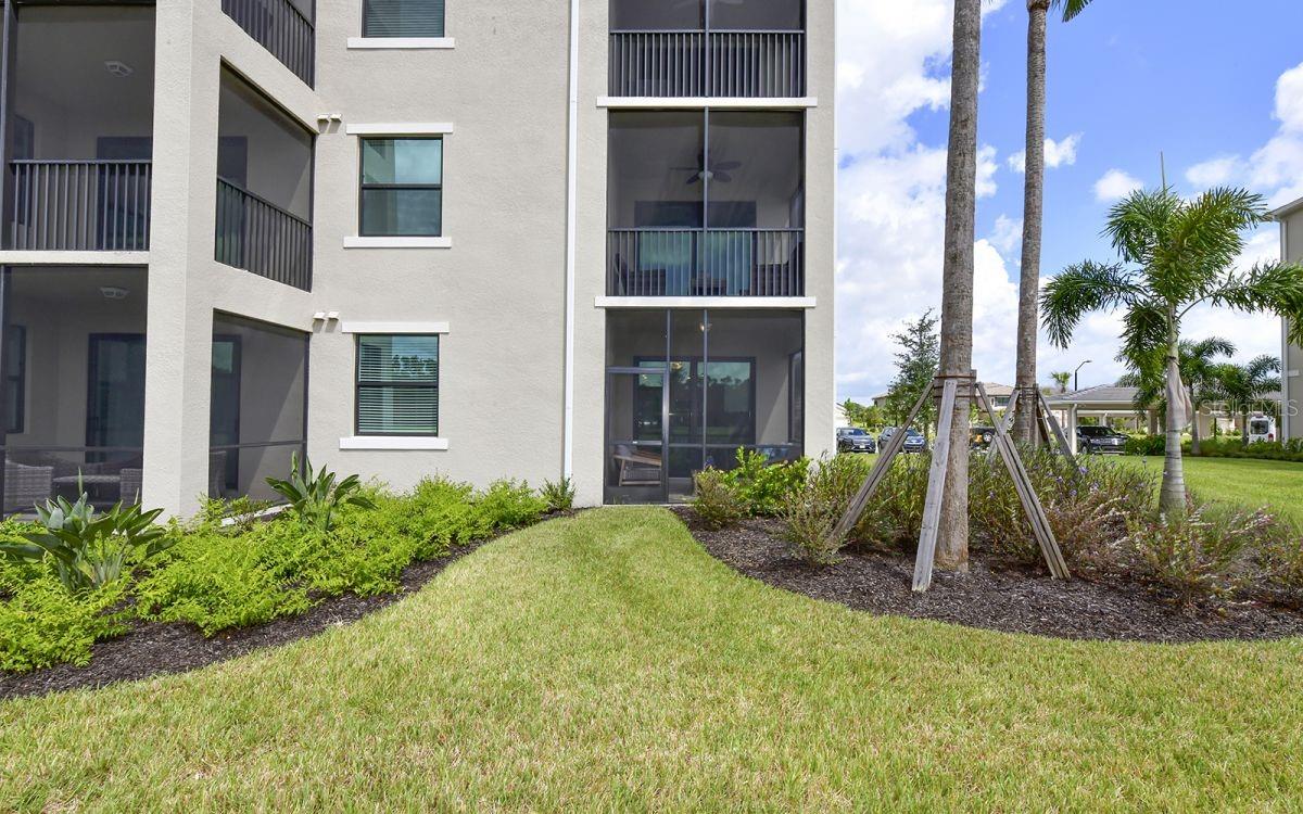 TERRACE IV AT LAKEWOOD NATIONAL PH II - Residential Lease
