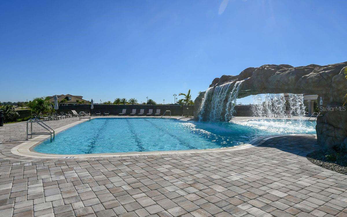 TERRACE IV AT LAKEWOOD NATIONAL PH II - Residential Lease