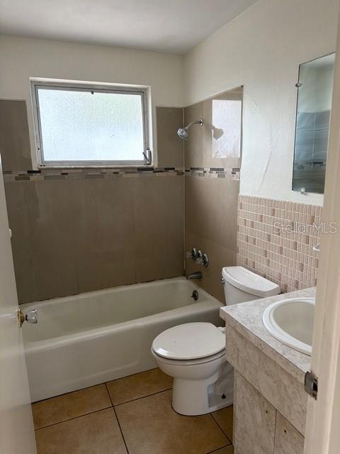 GOLDEN HEIGHTES - Residential Lease