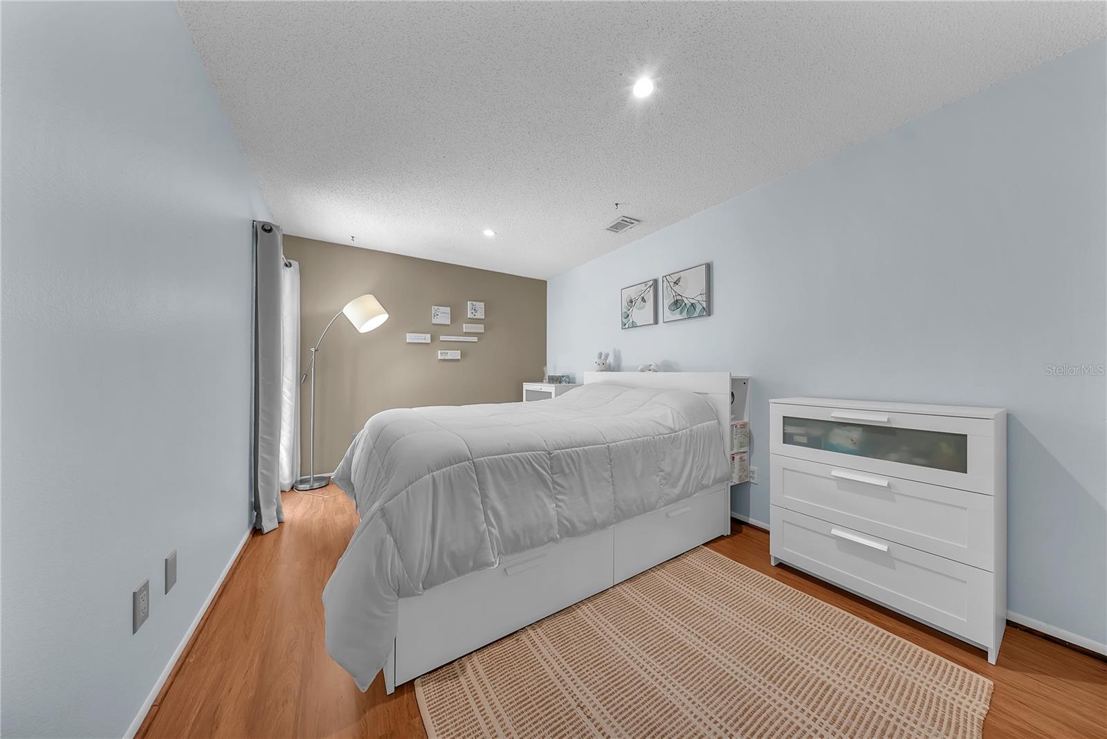 SUNRISE UNIT 2C - Residential