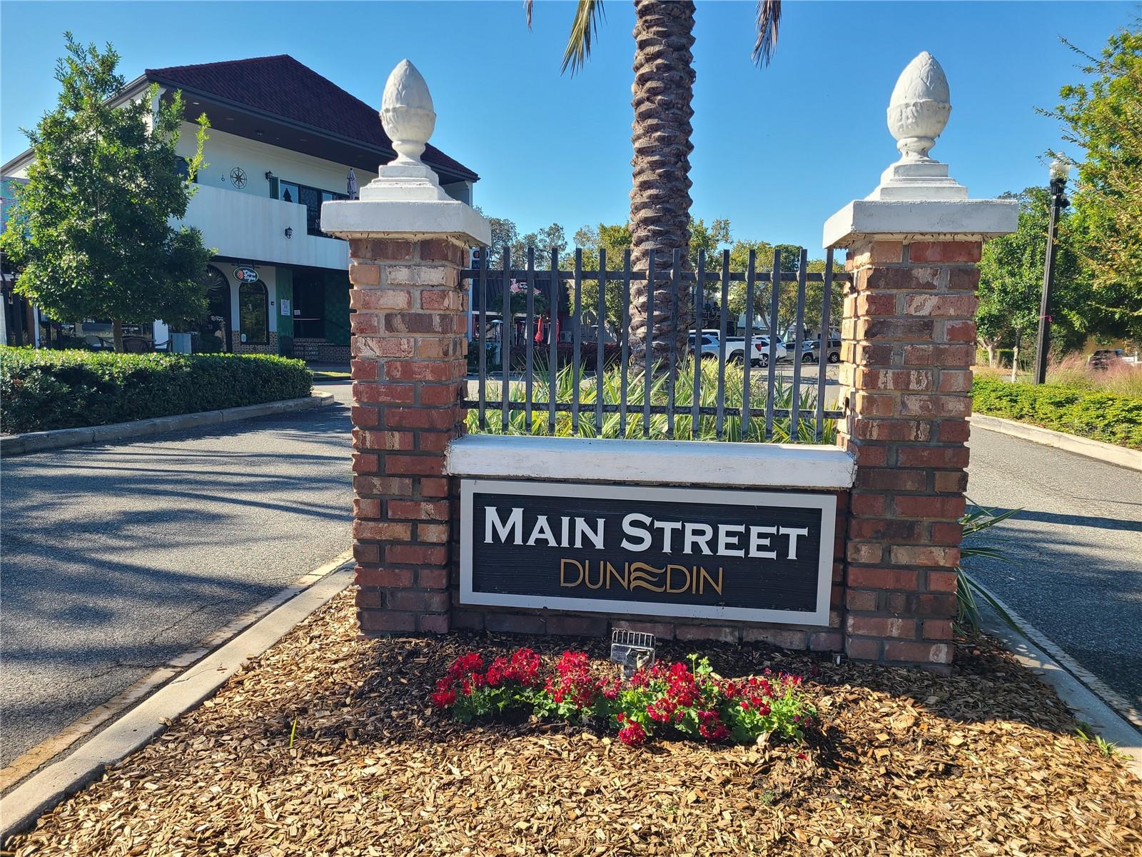 VIRGINIA CROSSING - Residential