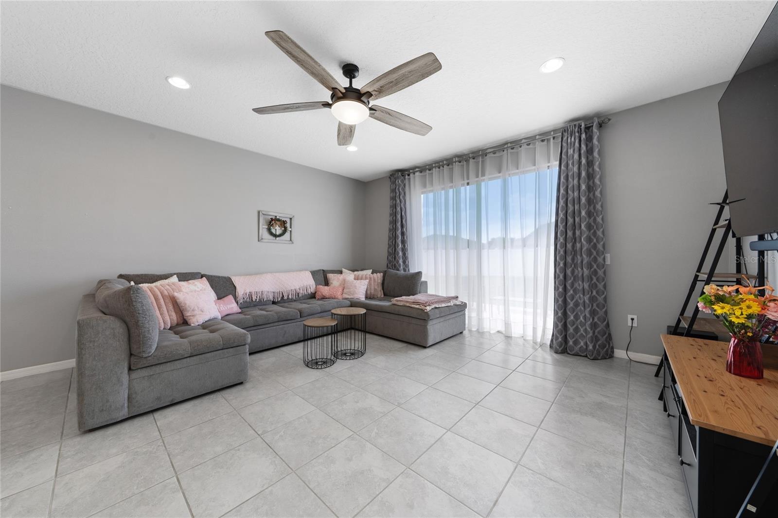 FOUNTAIN PARK - Residential