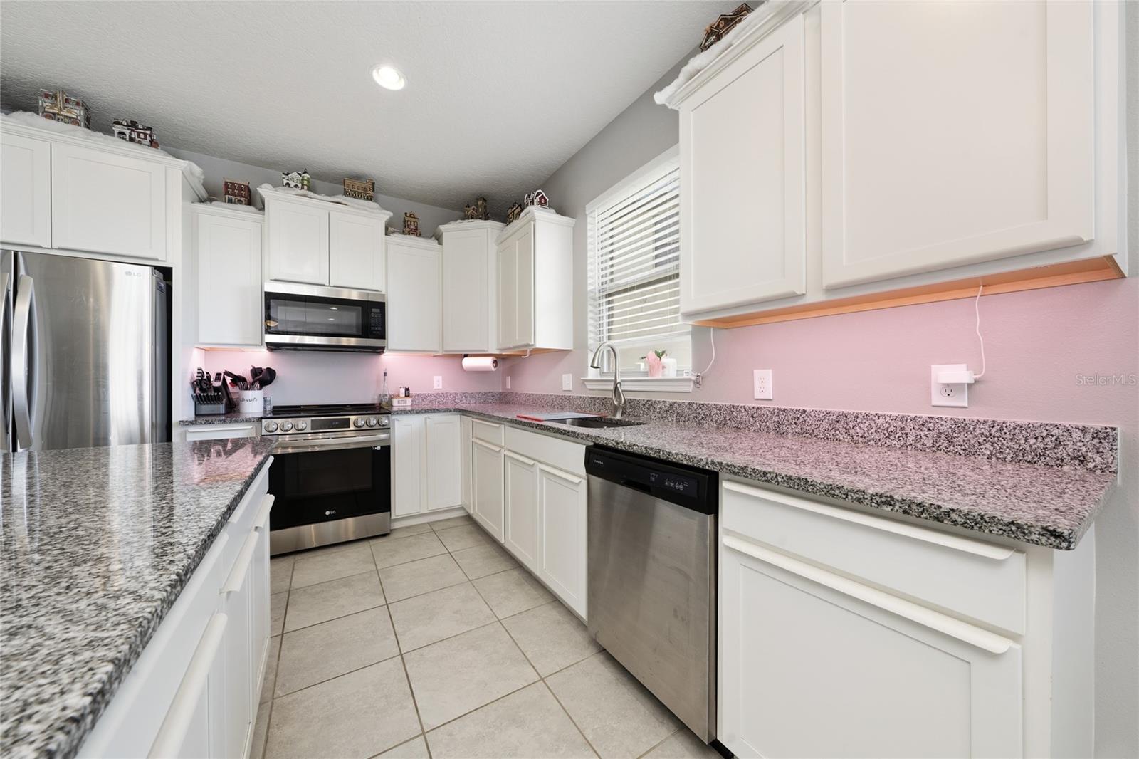 FOUNTAIN PARK - Residential