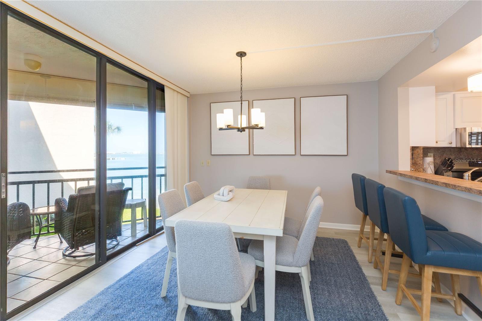 LA PUERTA DEL SOL CONDO - Residential Lease