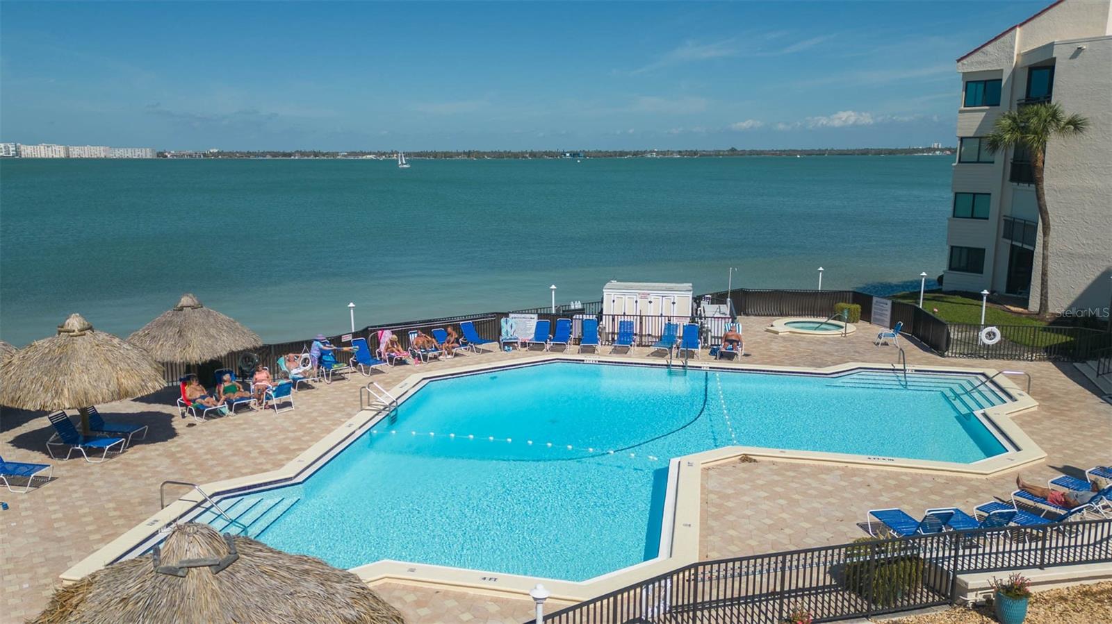 LA PUERTA DEL SOL CONDO - Residential Lease