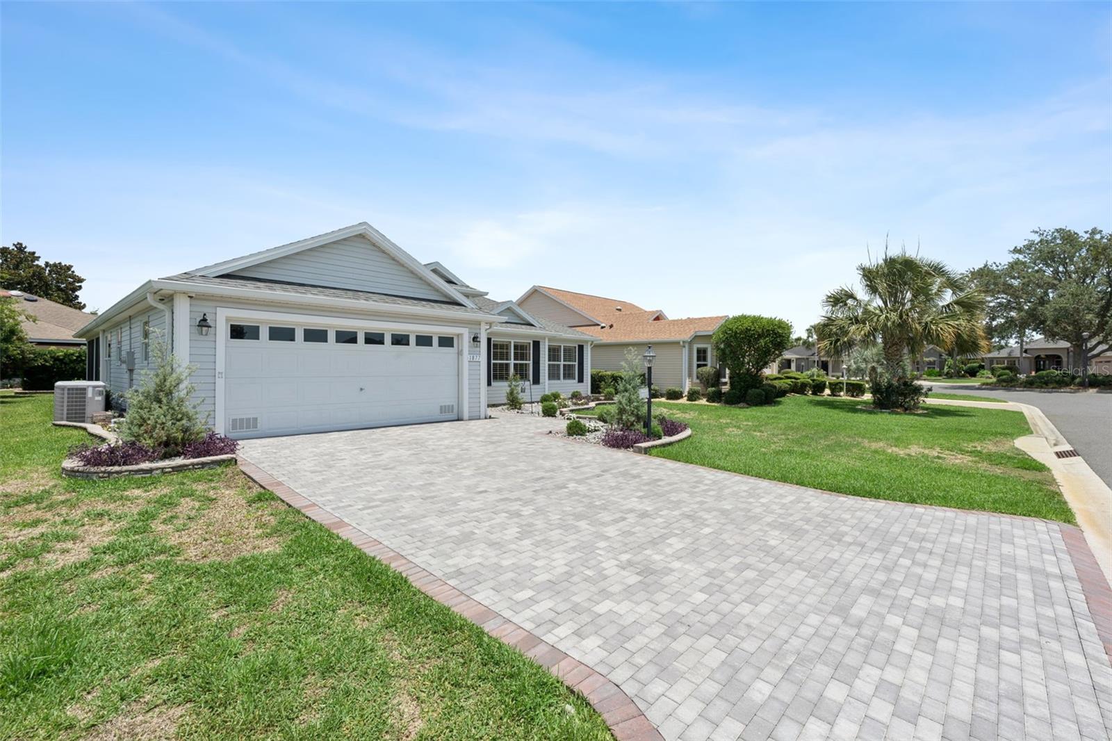 1877 WALDEN WAY