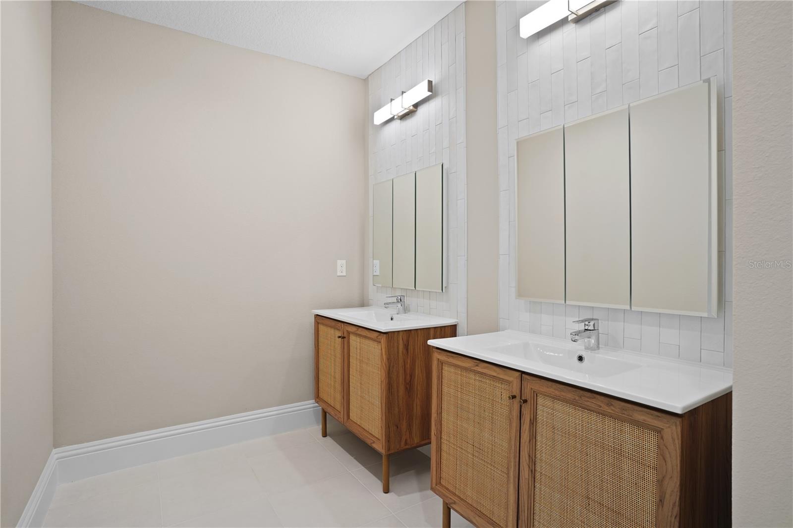 SANCTUARY GOLF ESTATES - Residential