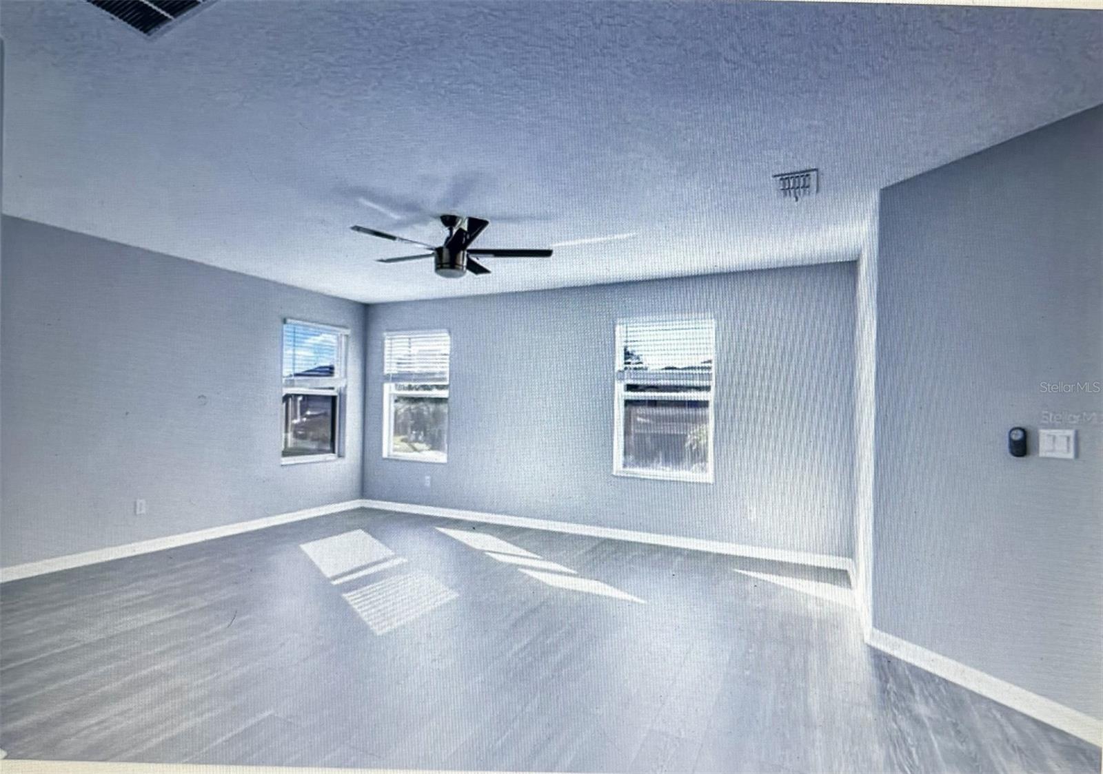 FOUR CORNERS PH 01 - Residential