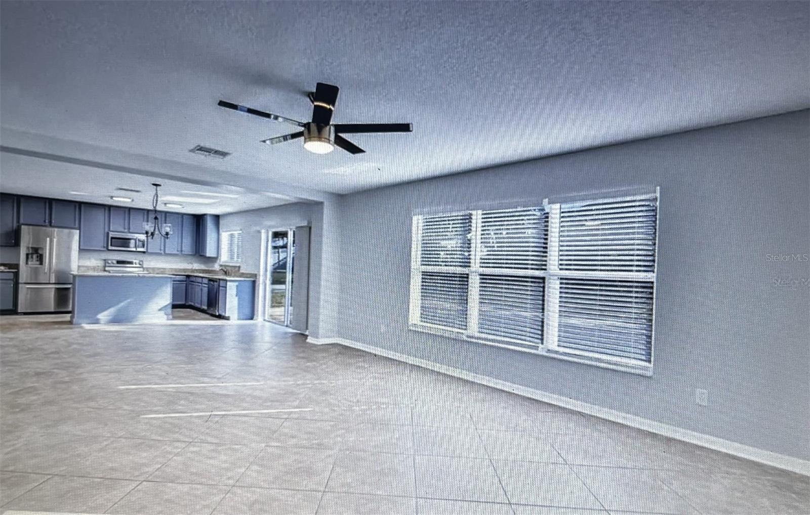 FOUR CORNERS PH 01 - Residential