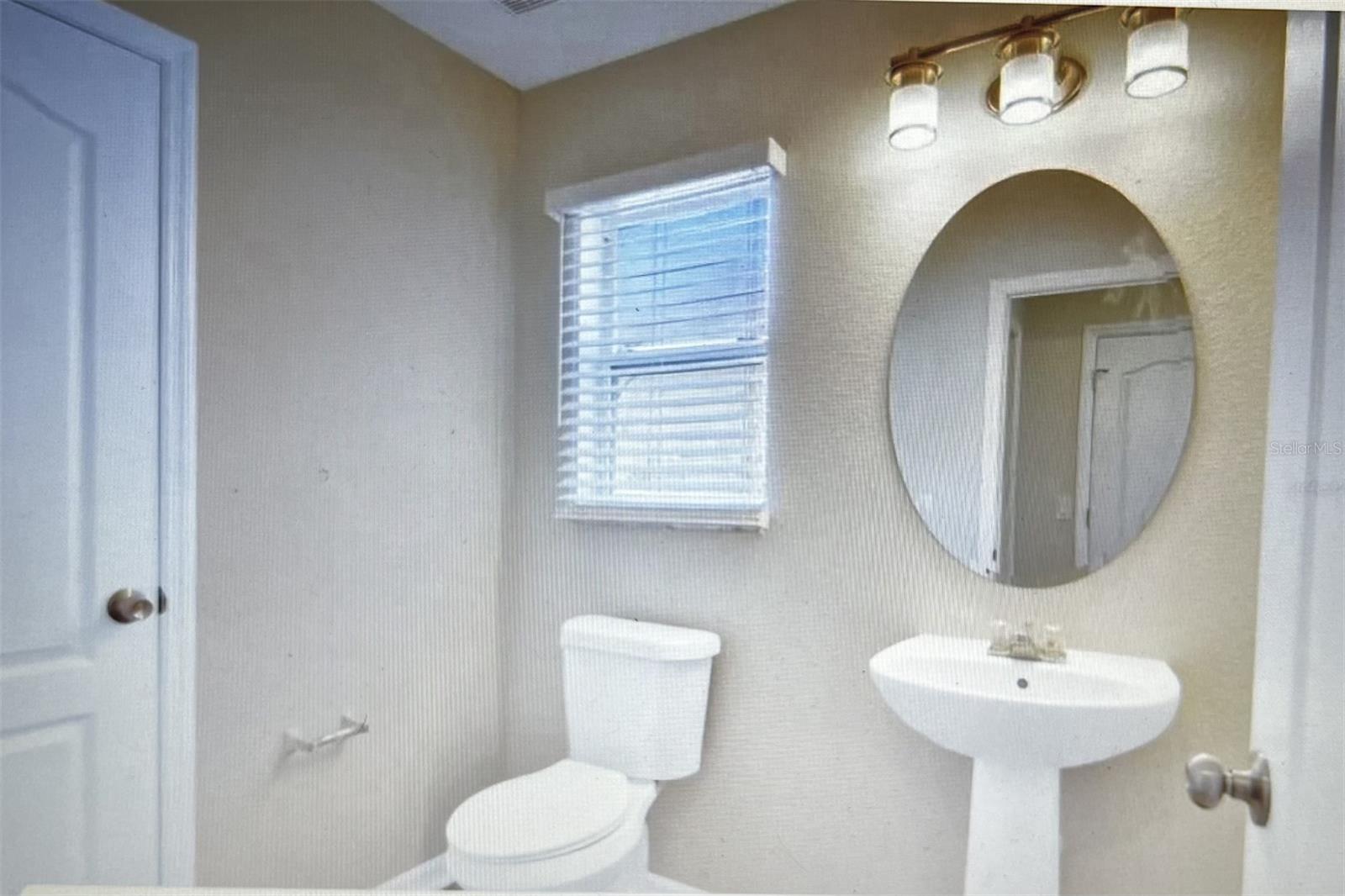 FOUR CORNERS PH 01 - Residential