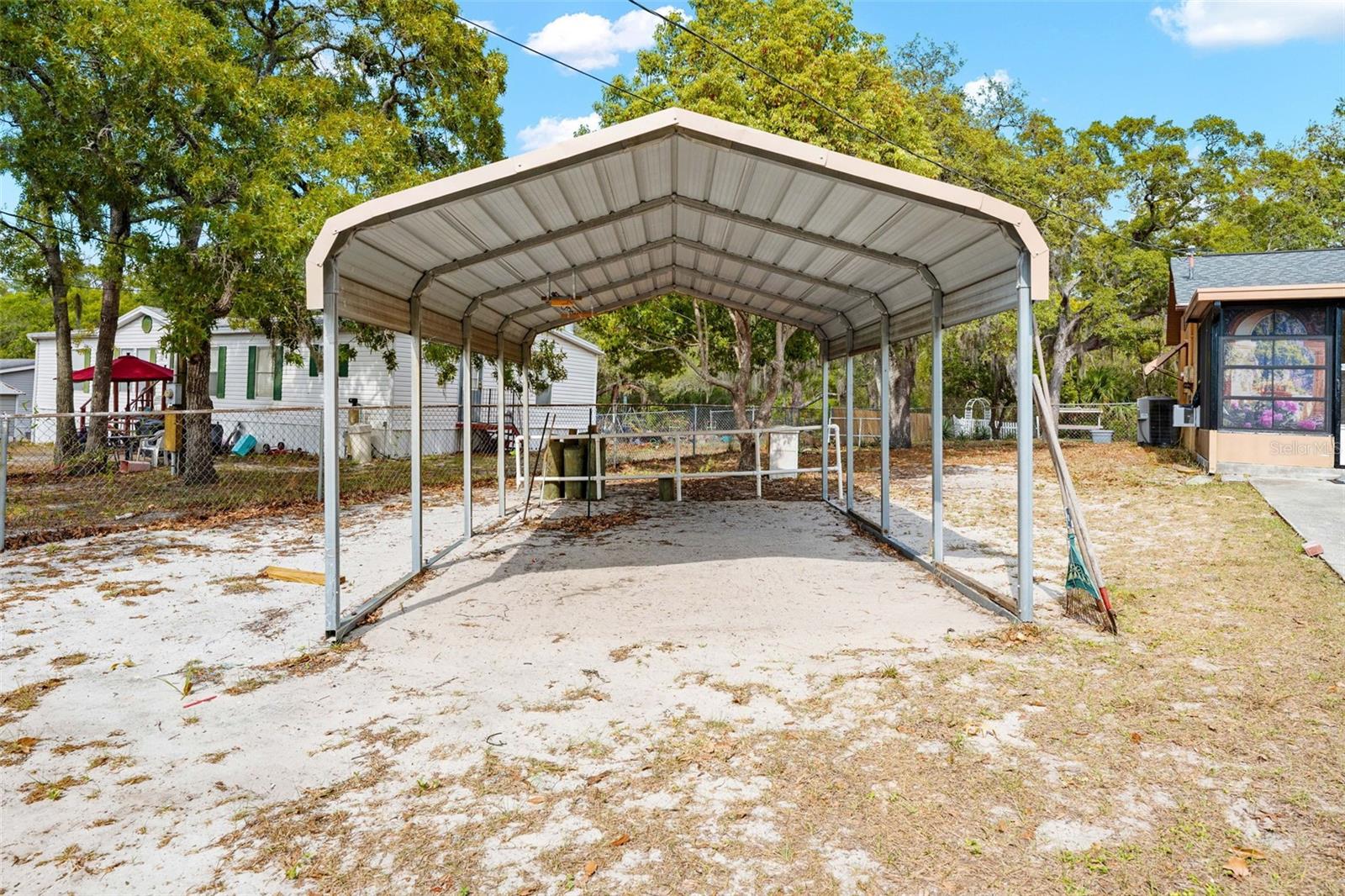 HOLIDAY ESTATES - Residential