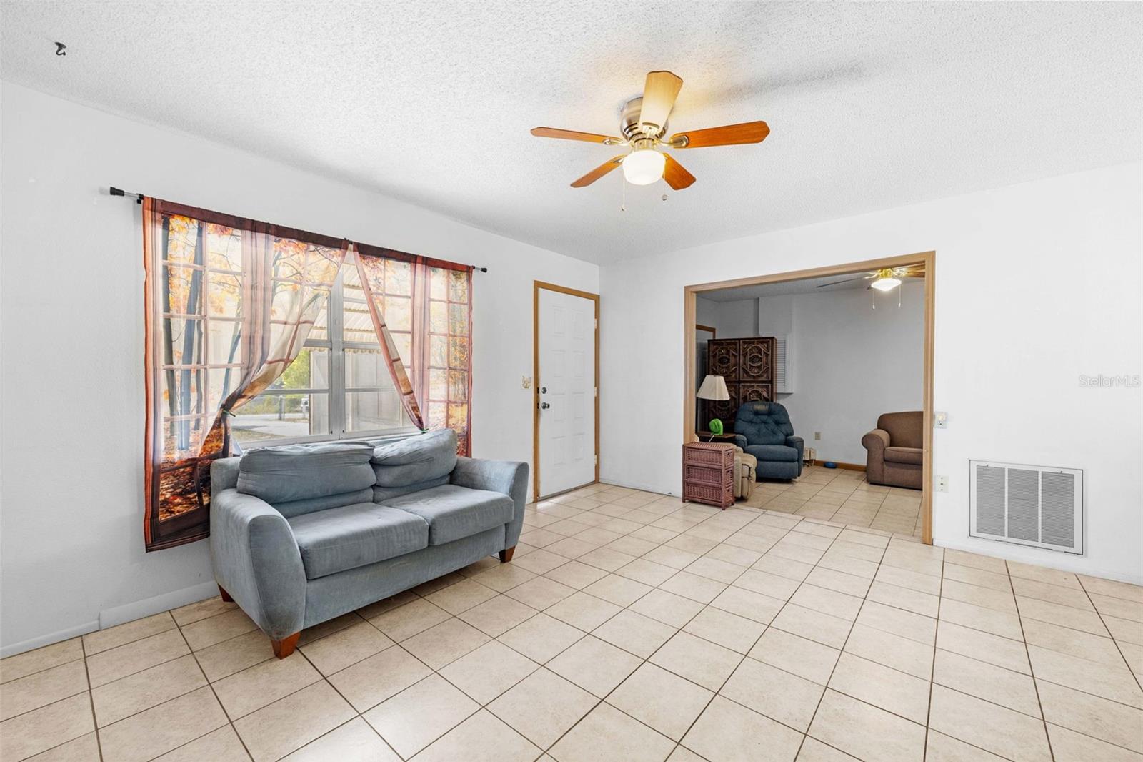 HOLIDAY ESTATES - Residential