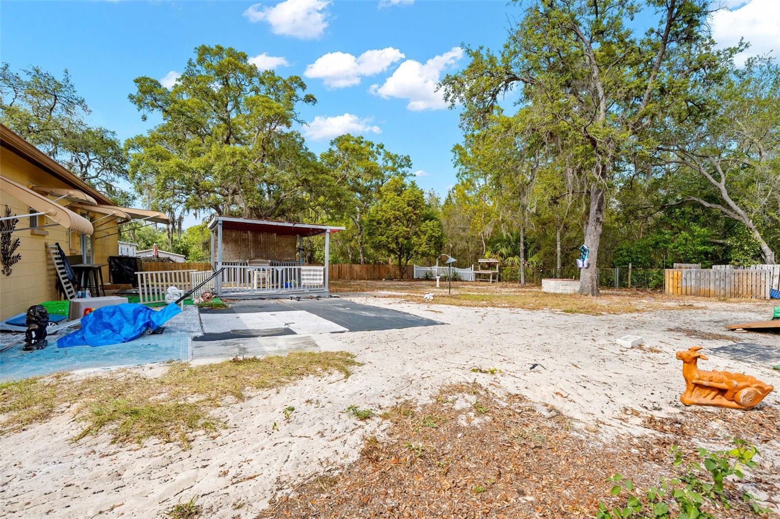 HOLIDAY ESTATES - Residential