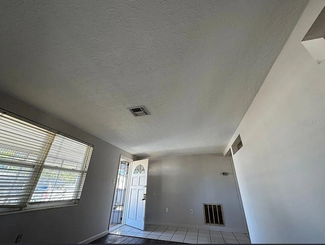 2133 HOLIDAY DRIVE