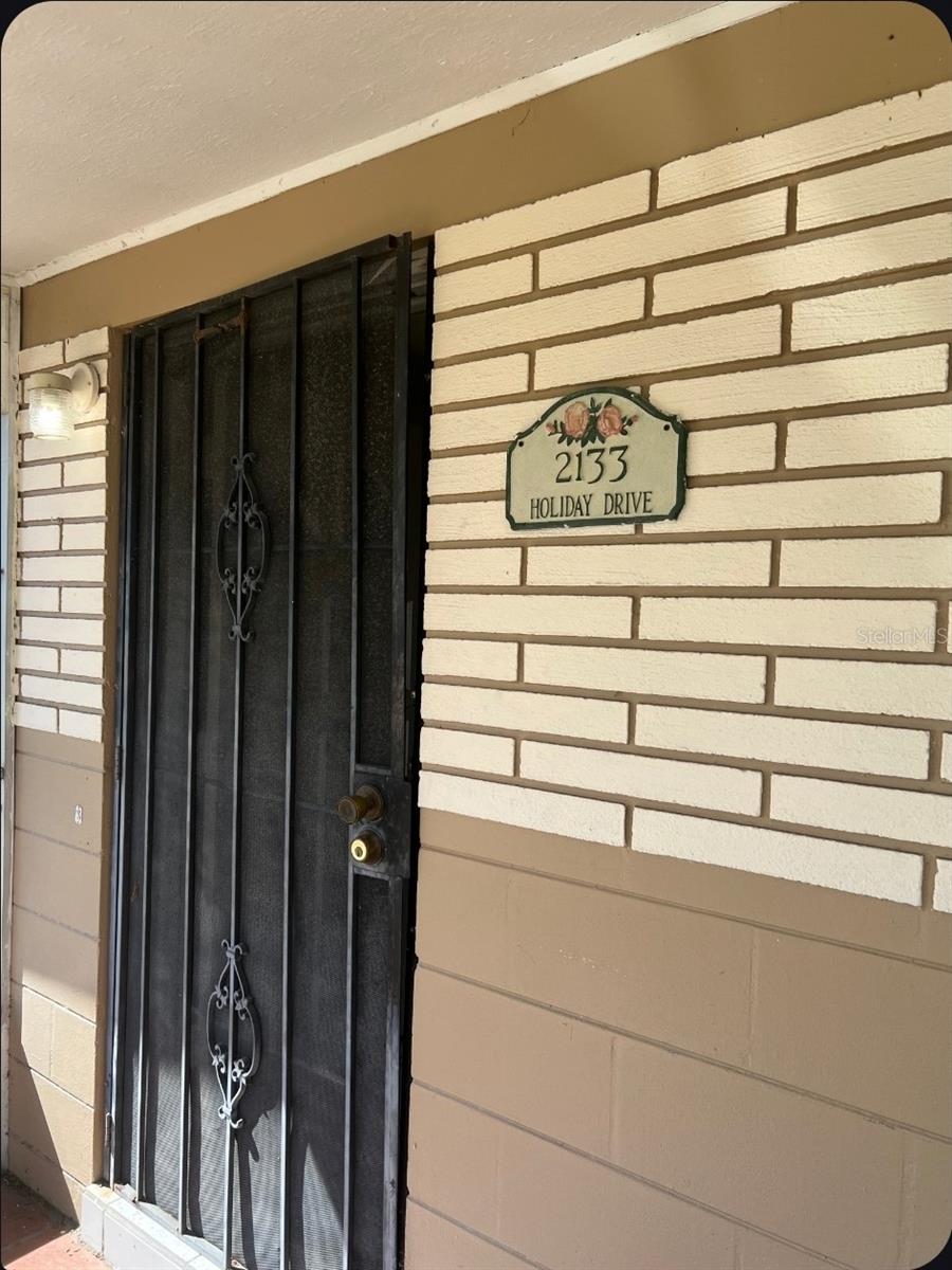 2133 HOLIDAY DRIVE