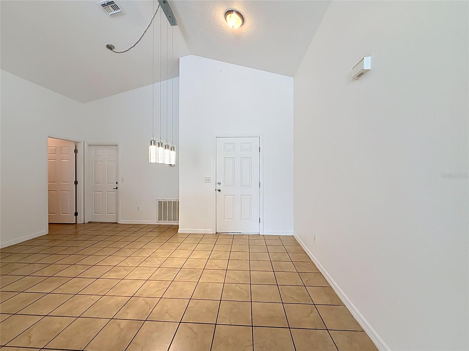 QUAIL LNDG - Residential