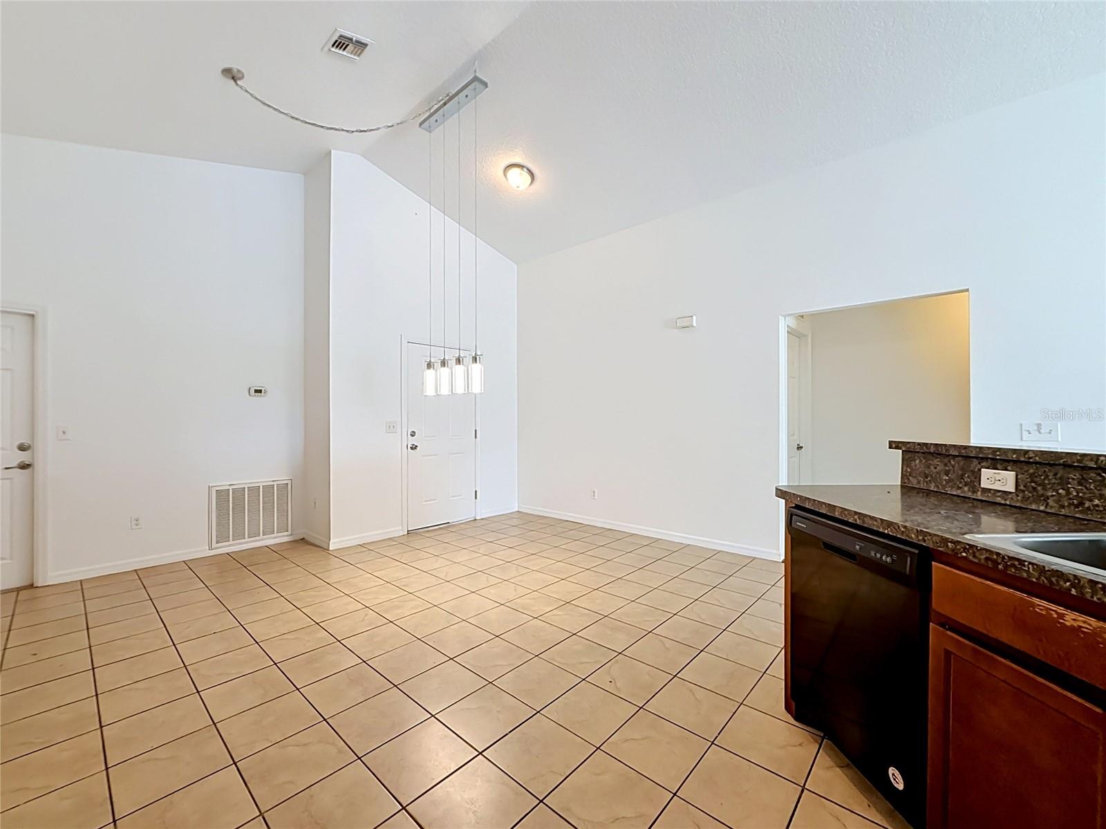 QUAIL LNDG - Residential