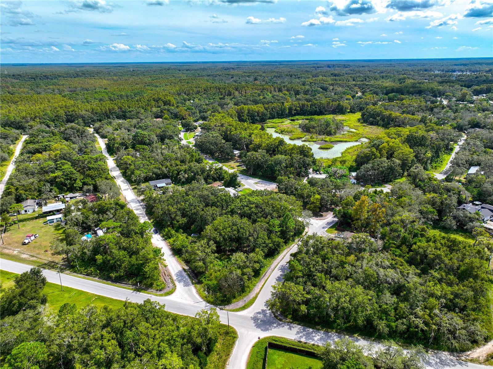 MOON LAKE ESTATES - Land