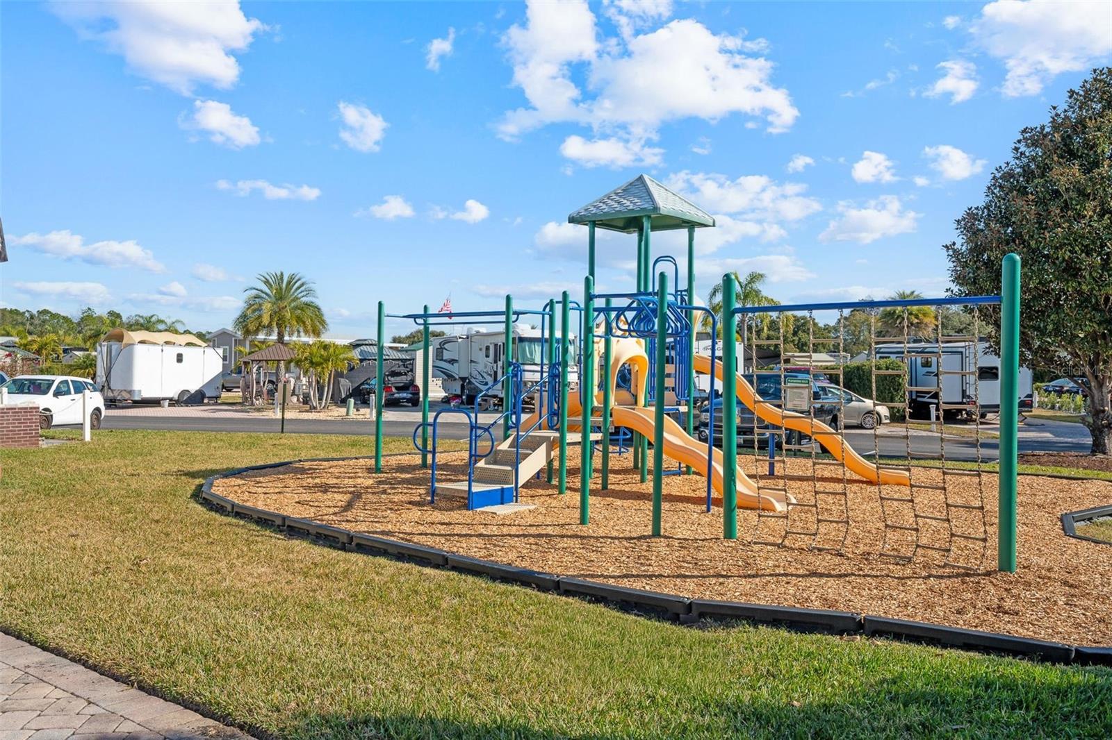 ELITE RESORTS AT CITRUS VALLEY CONDO UNIT 19 - Residential