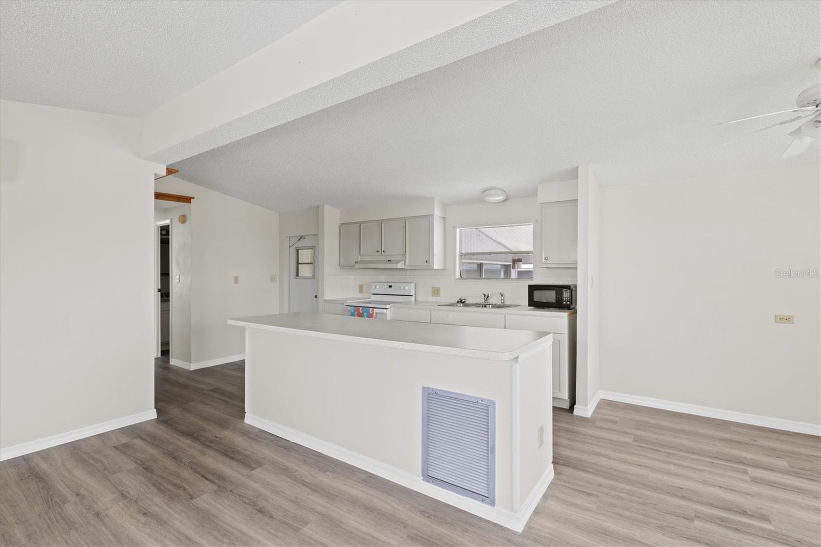 SUNNY SHORES TRAILER COMMUNITY - Residential