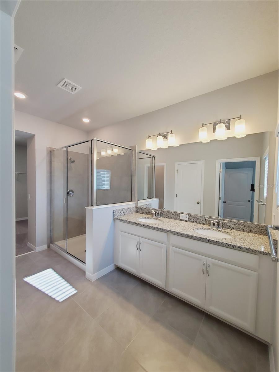 LAKE MDW LNDG - Residential Lease