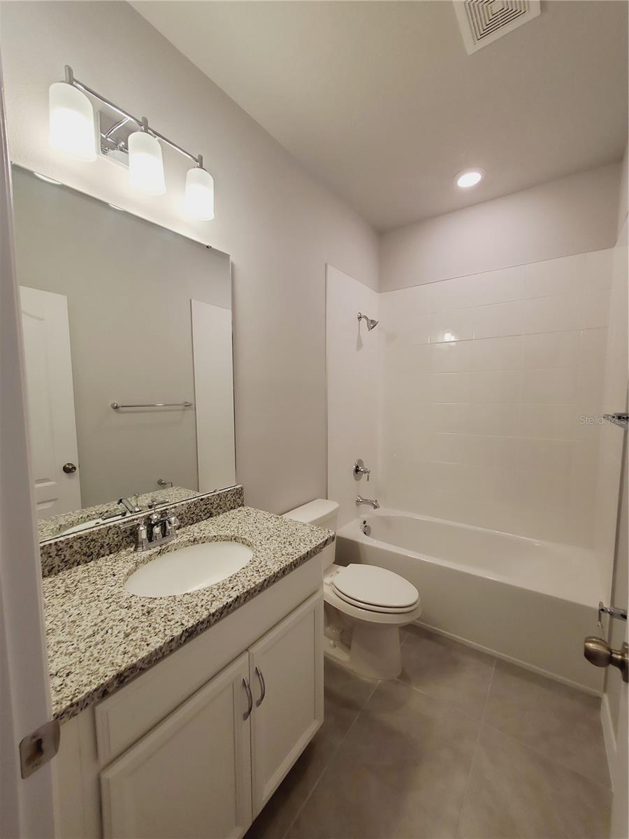 LAKE MDW LNDG - Residential Lease