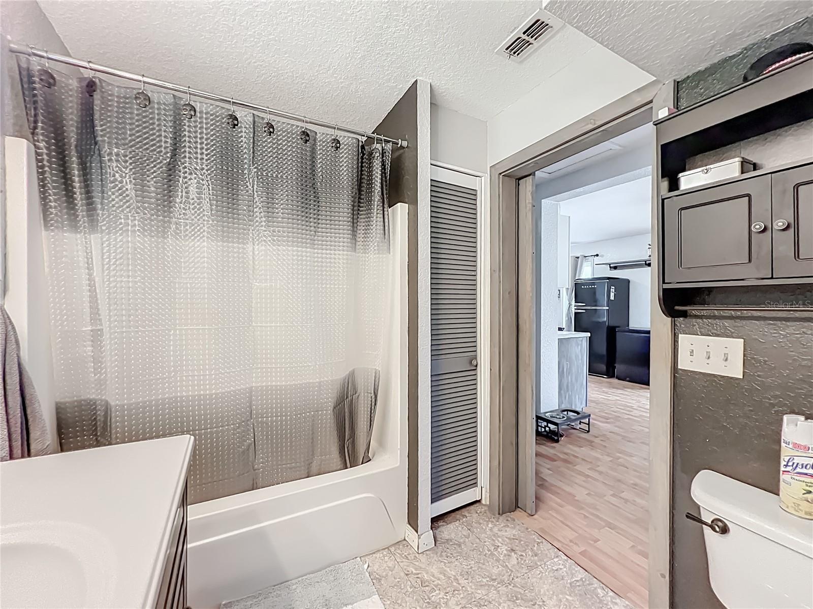 LAKE TROPICANA RANCHETTES - Residential
