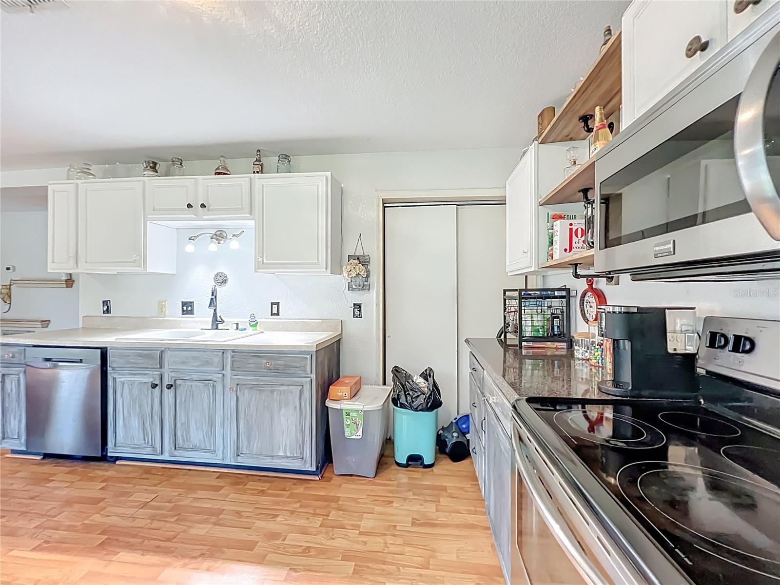 LAKE TROPICANA RANCHETTES - Residential