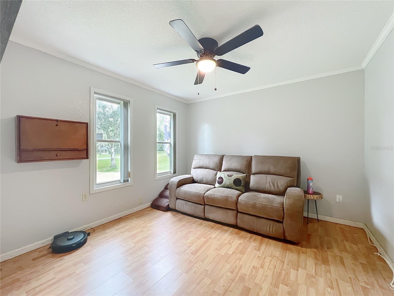 LAKE TROPICANA RANCHETTES - Residential