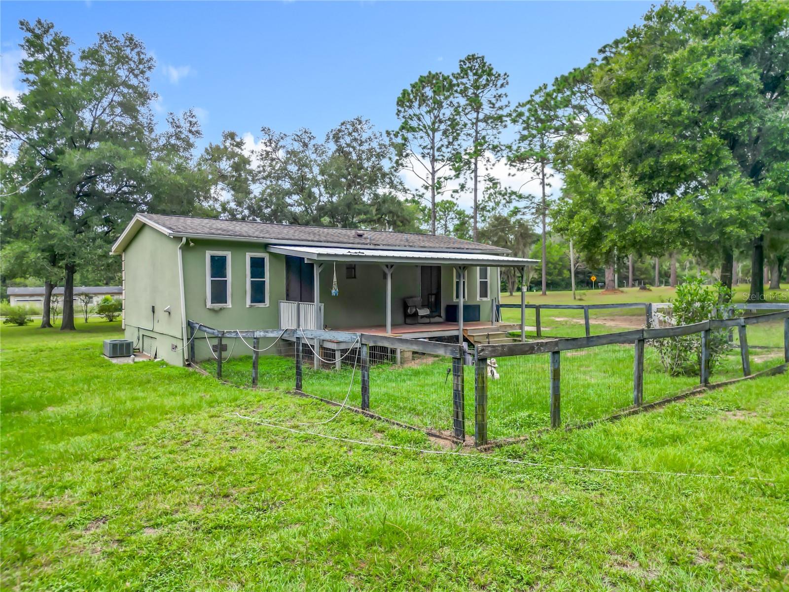 LAKE TROPICANA RANCHETTES - Residential