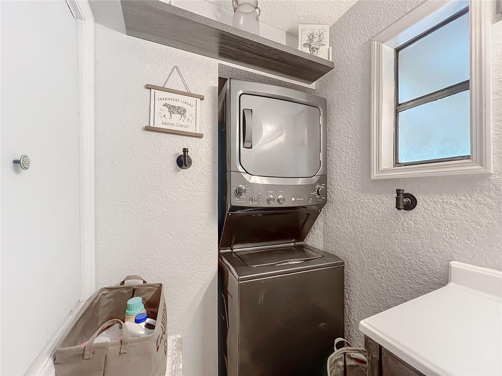 LAKE TROPICANA RANCHETTES - Residential