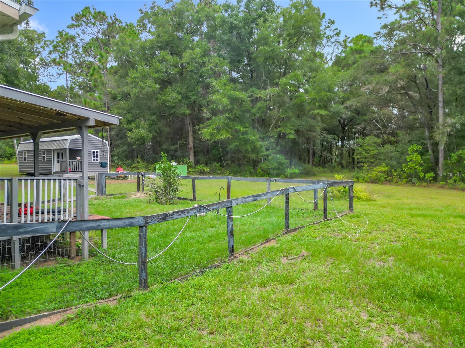 LAKE TROPICANA RANCHETTES - Residential
