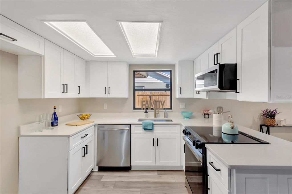 Photo of 3727 Coppertree Circle, Brandon, FL 33511 (MLS # TB8478022)