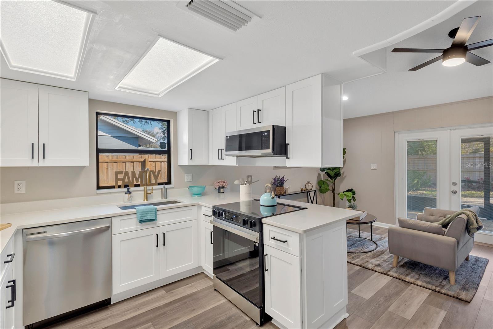 SOUTHWOOD HILLS UNIT 14 - Residential