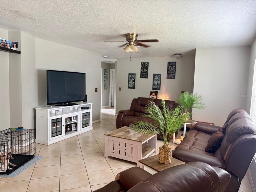 Photo of 914 Nicholson St, Clearwater, FL 33755 (MLS # TB8541360)