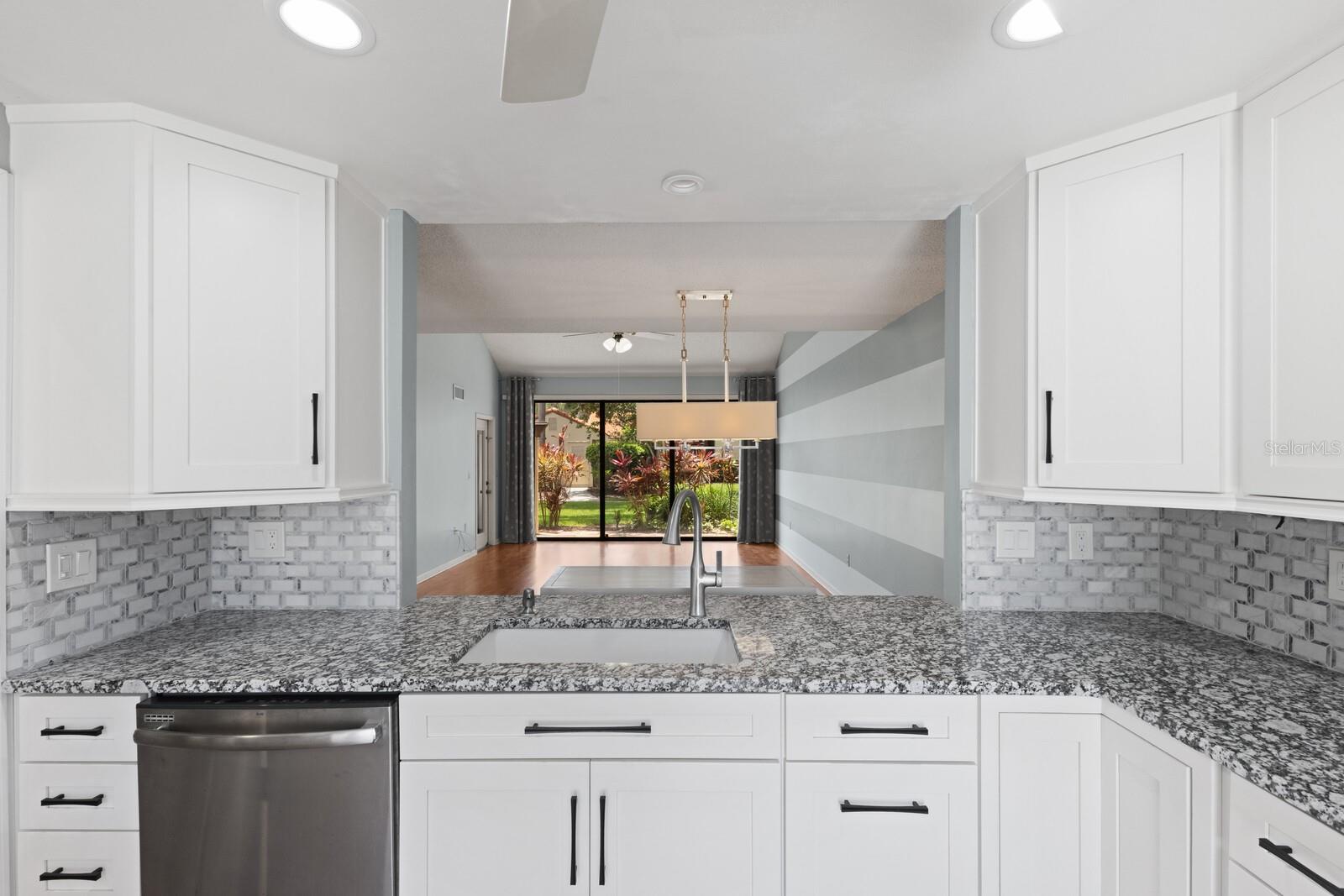 UNIT 21 HUNTINGWOOD - Residential Lease