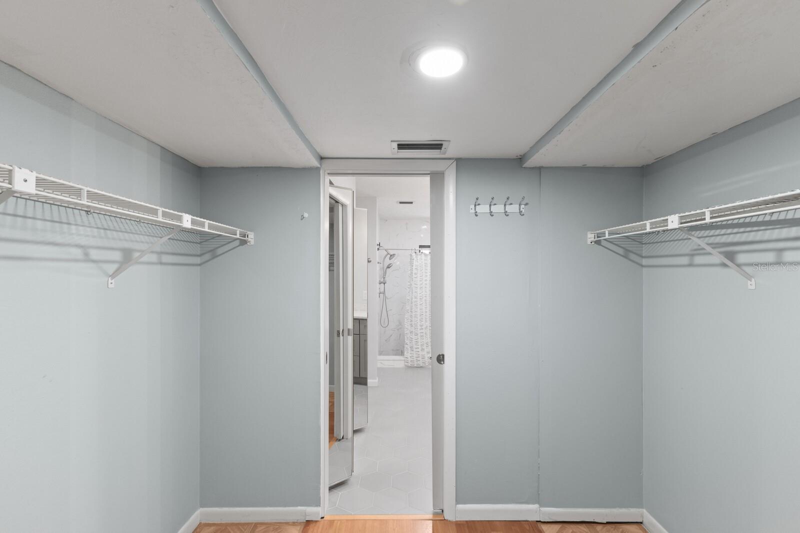 UNIT 21 HUNTINGWOOD - Residential Lease