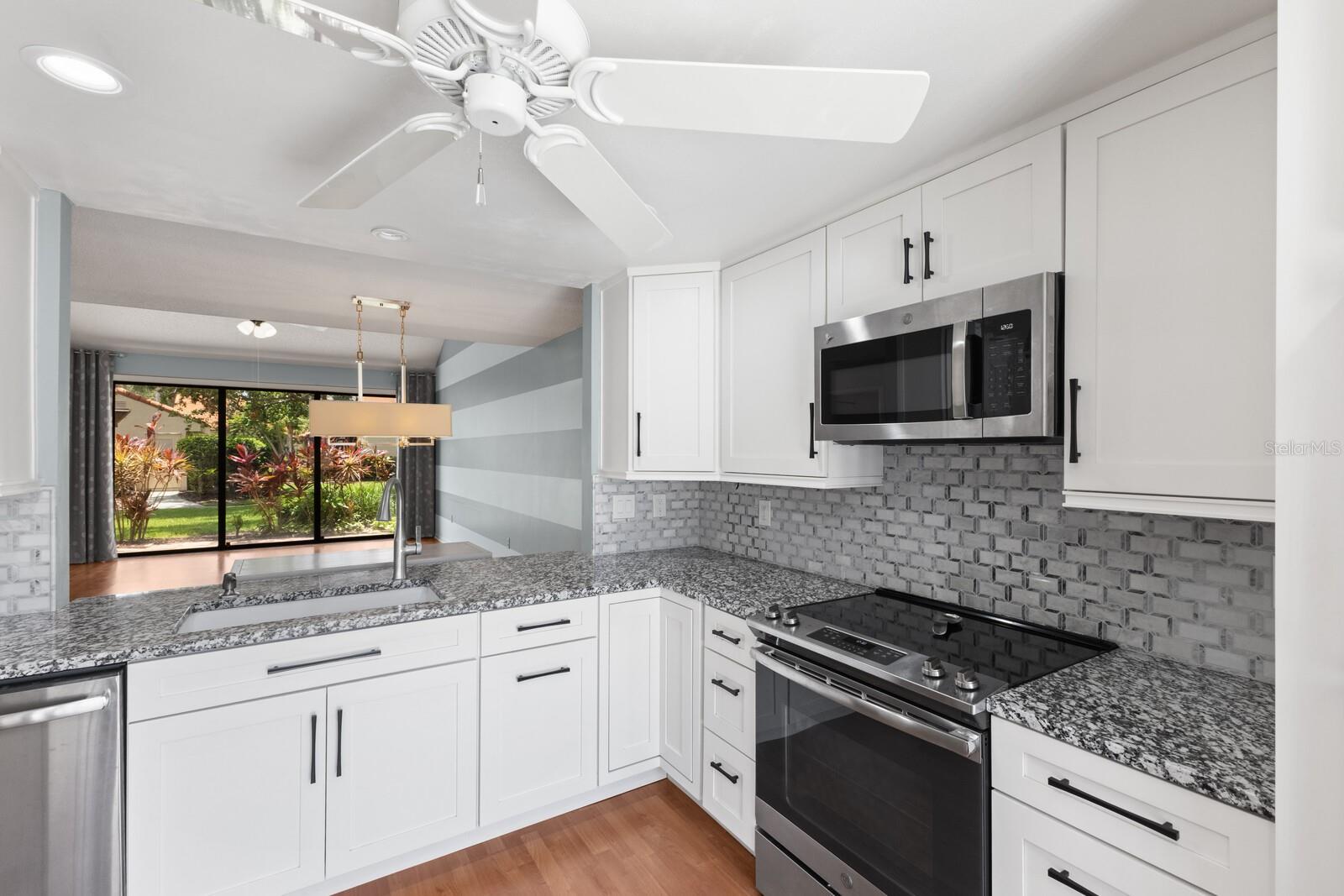 UNIT 21 HUNTINGWOOD - Residential Lease